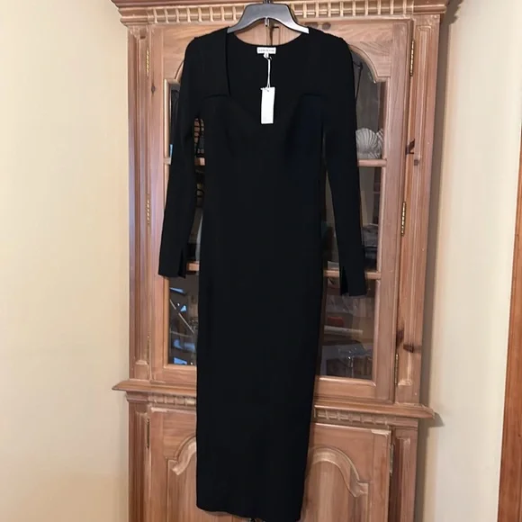 MOON RIVERBlack Long Sleeve Sculpted Midi Dress